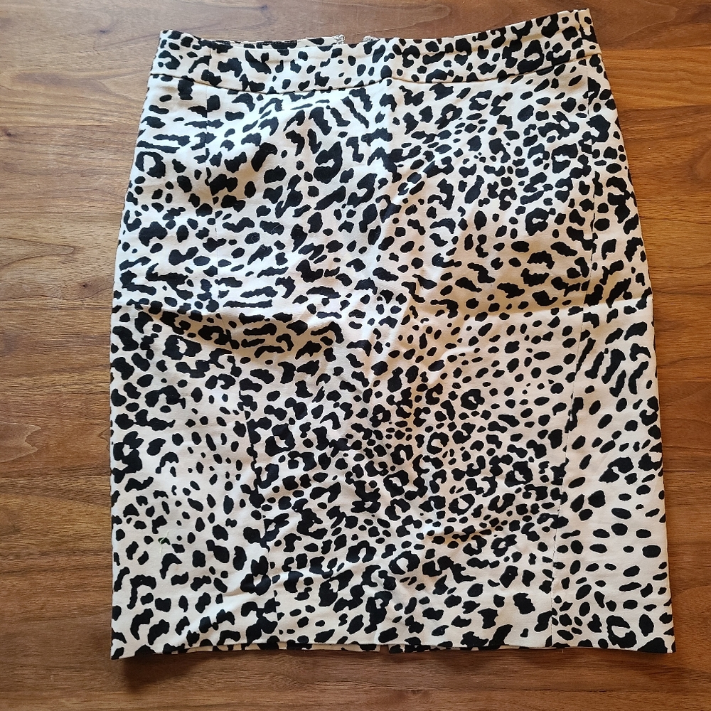 Loft Leopard Print Pencil Skirt 2 petite
